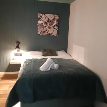 Bythesea B&B Bed and Breakfast *